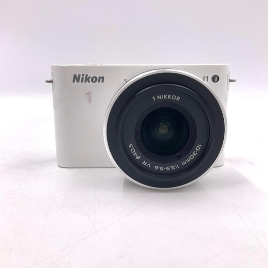 【全額返金保証】【最速発送】Nikon デジタル一眼 1 J1 標準ズームレンズキット ホワイト 動作確認済