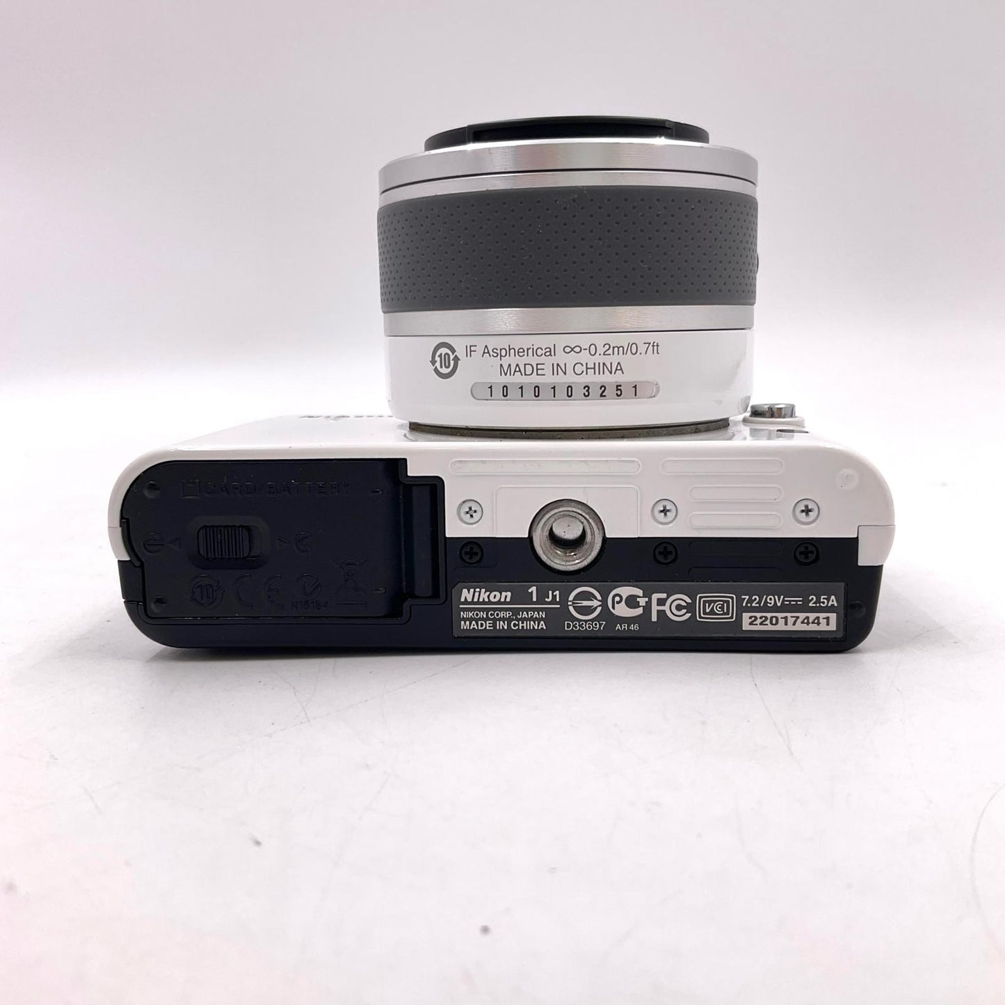 【全額返金保証】【最速発送】Nikon デジタル一眼 1 J1 標準ズームレンズキット ホワイト 動作確認済