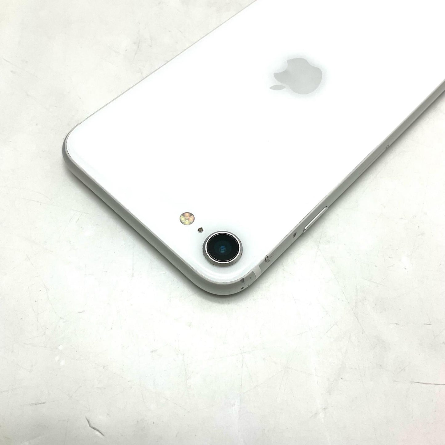 【全額返金保証】【最速発送】Apple iPhone iPhone SE（第2世代） 128GB ホワイト Softbank 白ロム 動作確認済 85%