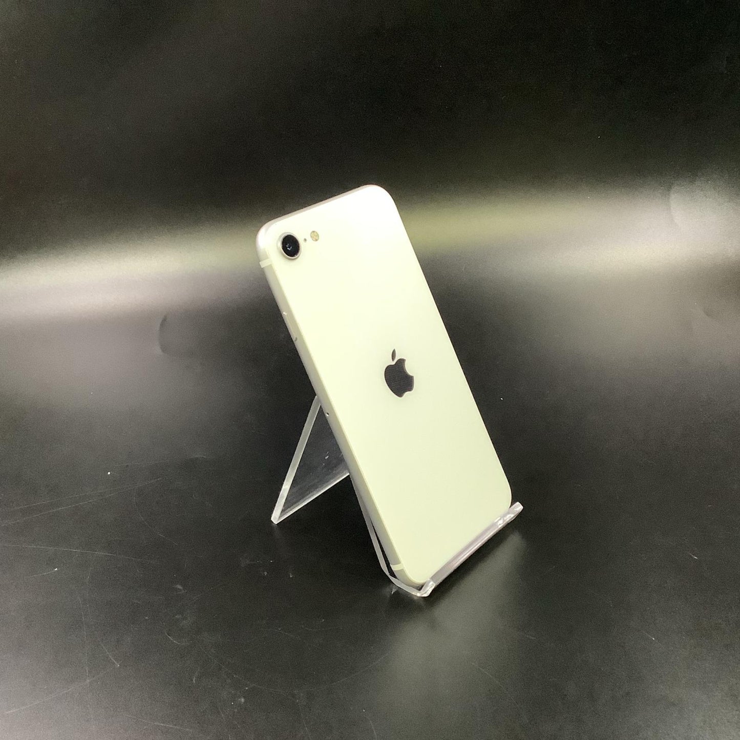 【全額返金保証】【最速発送】Apple iPhone iPhone SE（第2世代） 64GB ホワイト au SIMフリー 白ロム 動作確認済 73%