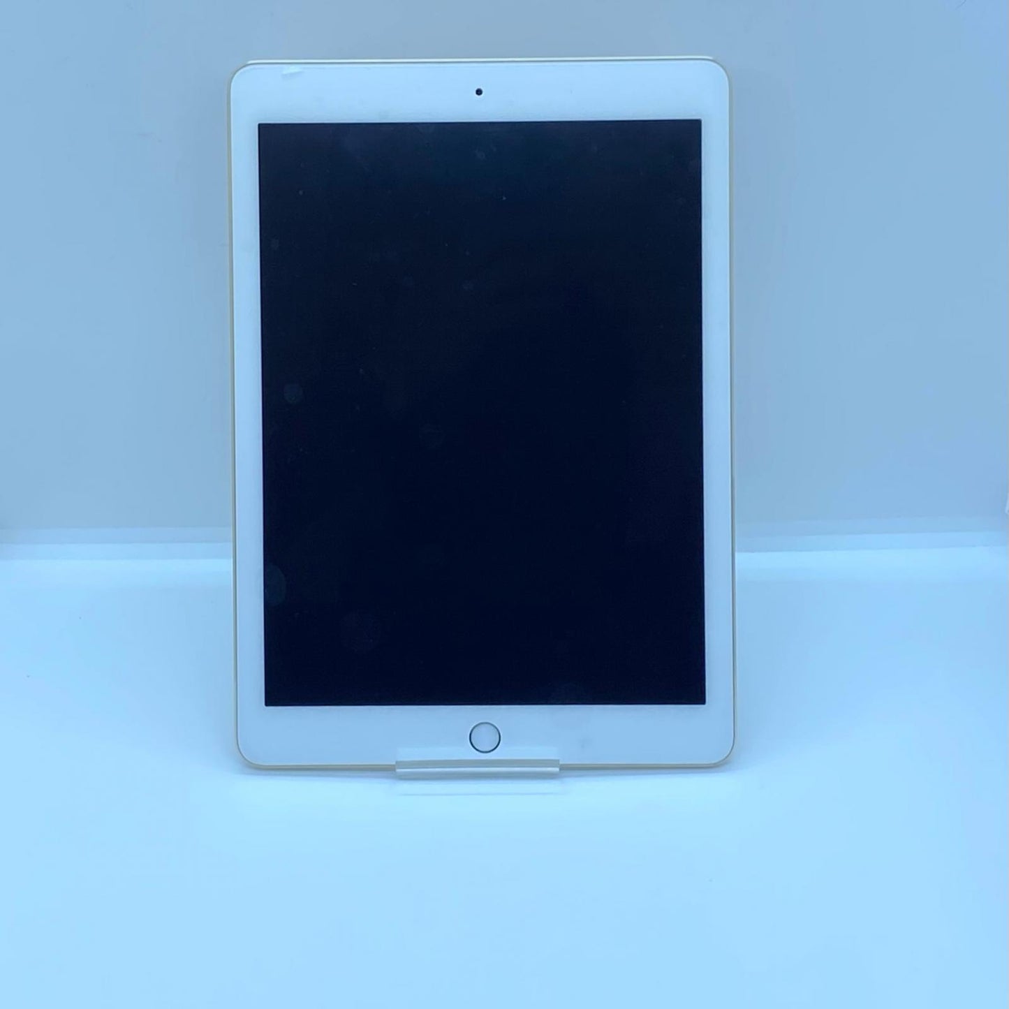 【全額返金保証】【最速発送】Apple iPad Air 9.7インチ 第2世代 16GB ゴールド Wi-Fi 動作確認済