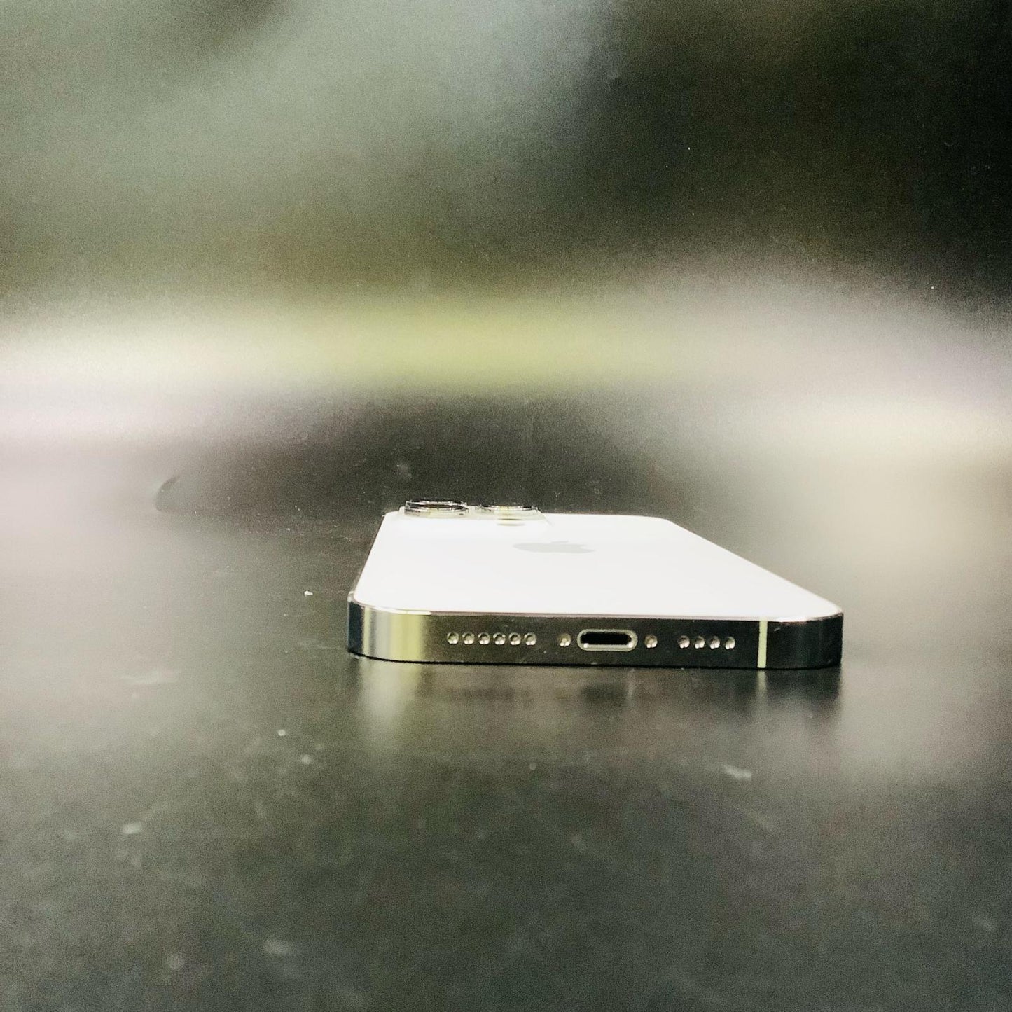 【全額返金保証】【最速発送】Apple iPhone iPhone 14 Pro Max 256GB シルバー docomo 白ロム 美品 動作確認済 86%