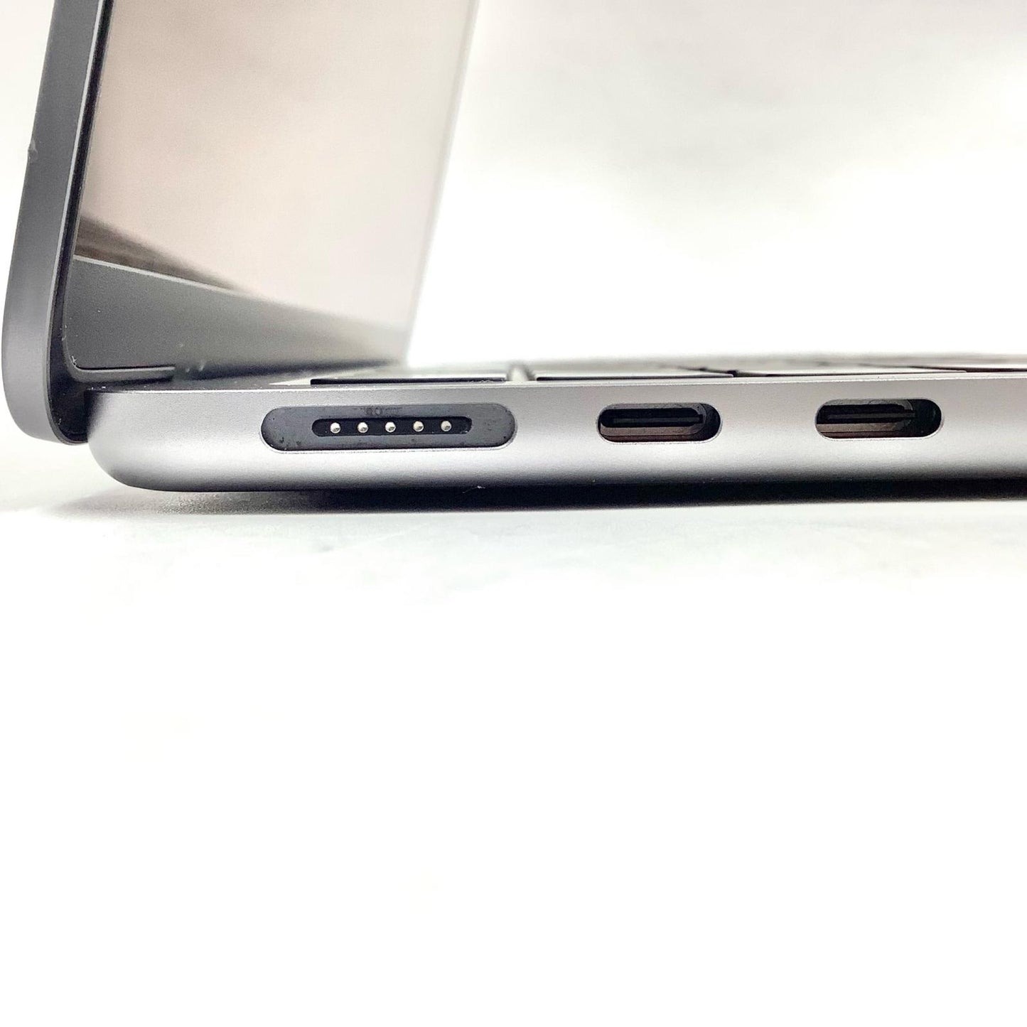 【全額返金保証】【最速発送】Apple MacBook Air 13.6インチ 2024 Apple M3 8GB 512GB スペースグレイ 100% 美品 動作確認済