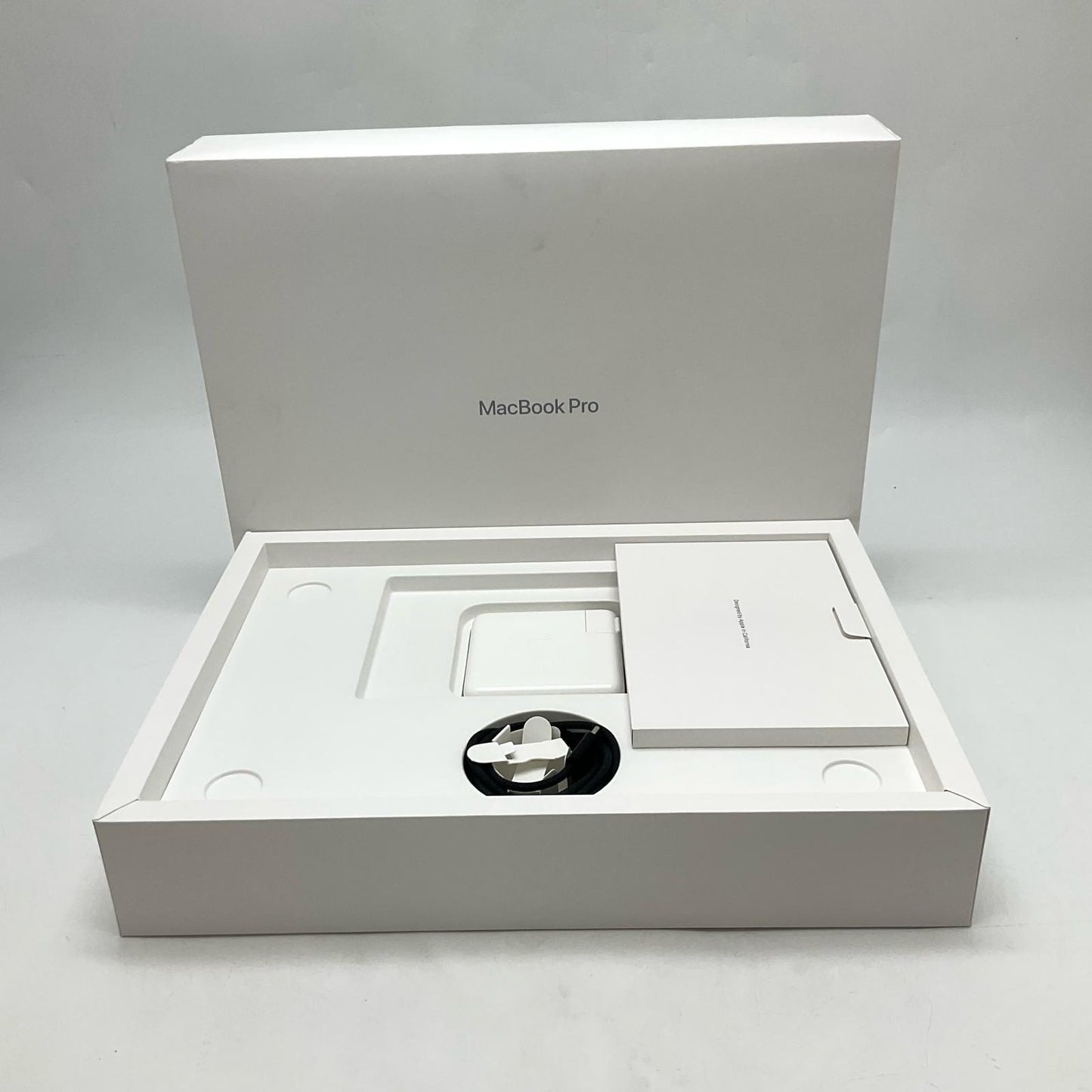 【全額返金保証】【最速発送】Apple MacBook Pro 14インチ 2024 Apple M4 Pro 24GB 1TB スペースブラック 100% 美品 動作確認済