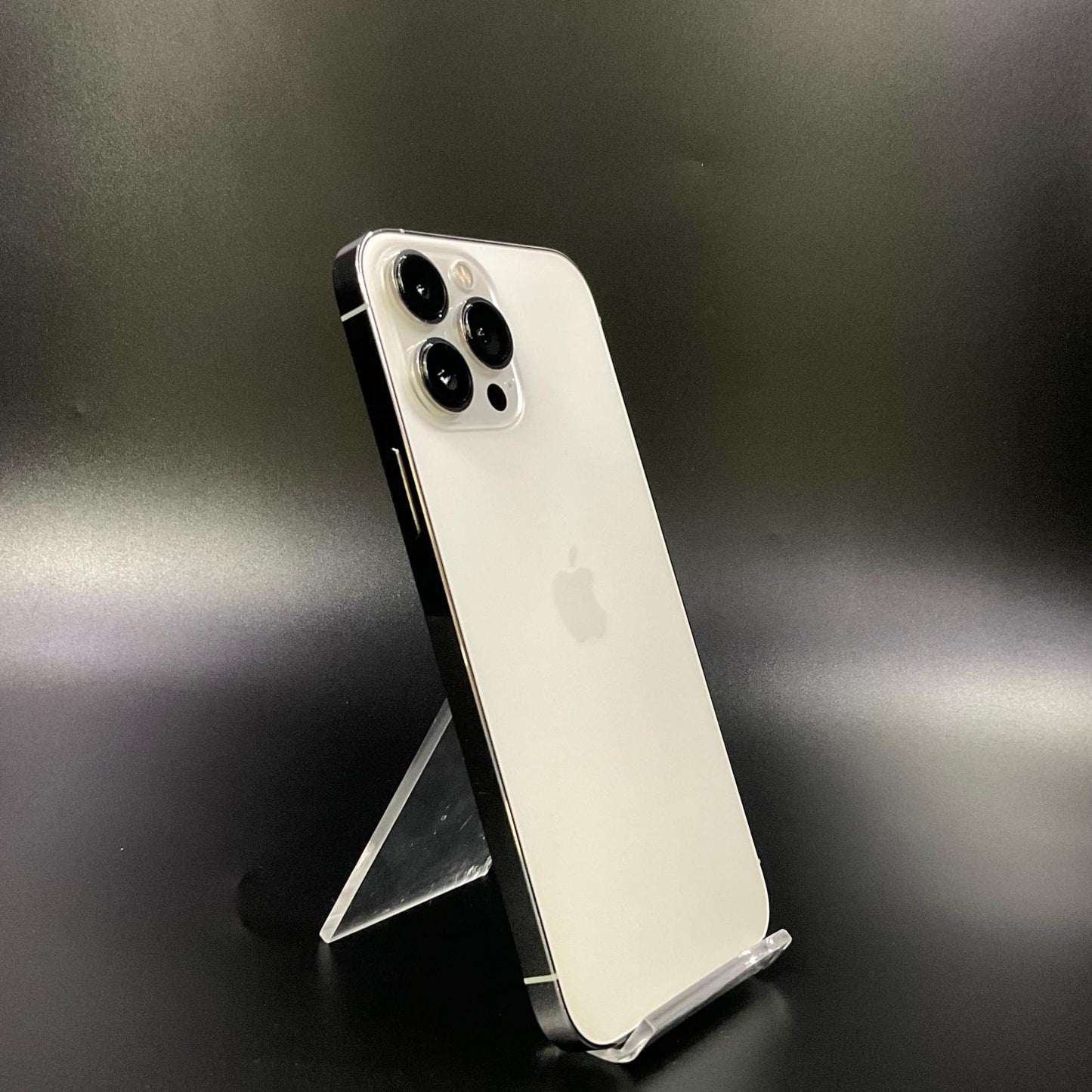 【全額返金保証】【最速発送】Apple iPhone iPhone 13 Pro Max 256GB シルバー au SIMフリー 白ロム 美品 動作確認済 86%