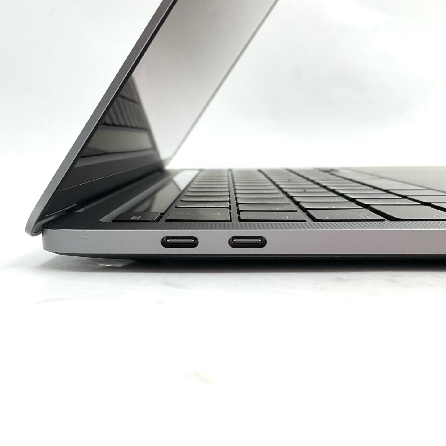 【全額返金保証】【最速発送】Apple MacBook Pro 13.3インチ 2022 Apple M2 8GB 256GB スペースグレイ 100% 美品 動作確認済