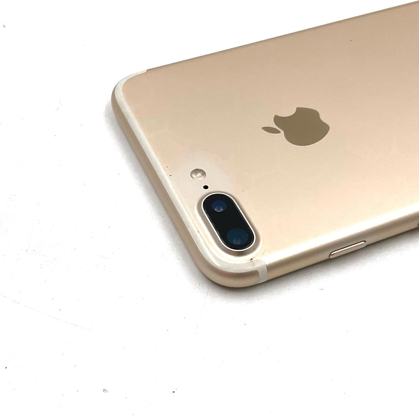 【全額返金保証】【最速発送】Apple iPhone iPhone 7 Plus 128GB ゴールド au 白ロム 動作確認済 87%