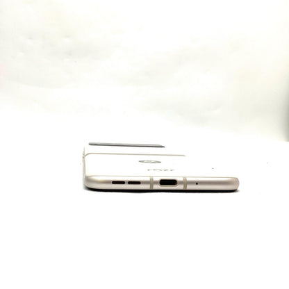 【全額返金保証】【最速発送】Motorola razr 40 256GB バニラクリーム SIMフリー XT2323-4 白ロム 超美品 動作確認済