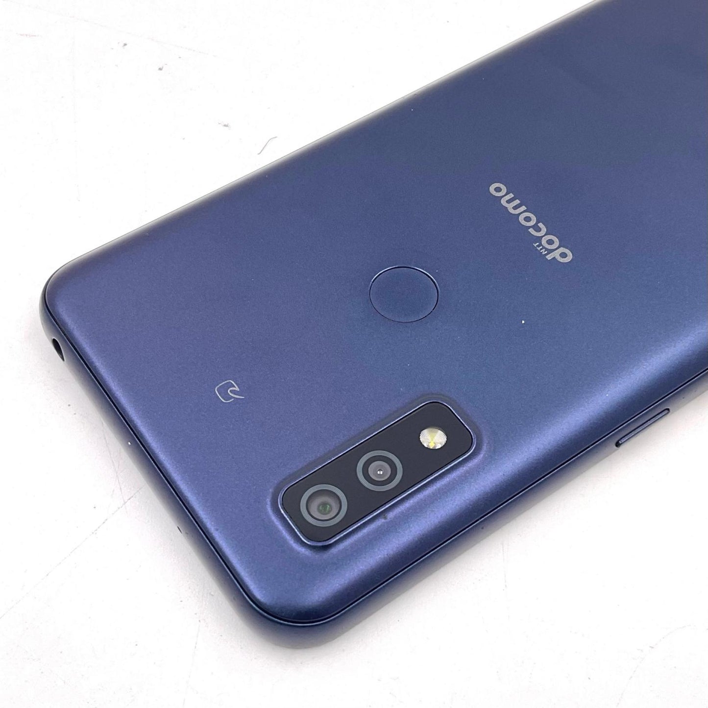 【全額返金保証】【最速発送】富士通 arrows We 64GB ネイビー docomo F-51B 白ロム 動作確認済
