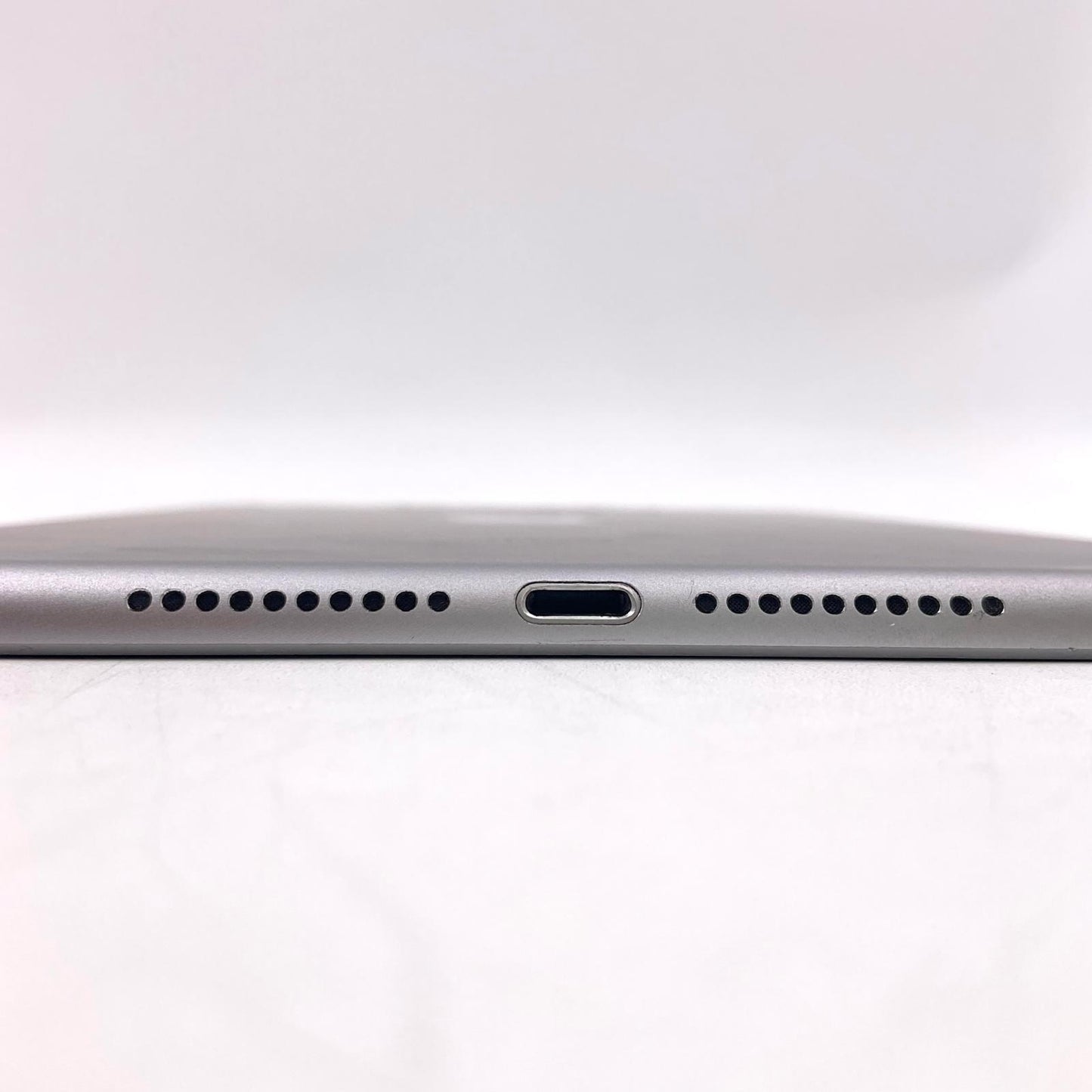 【最速発送】Apple iPad iPad mini 4 Wi-Fi + Cellular 32GB Space Gray softbank 白ロム【難有】