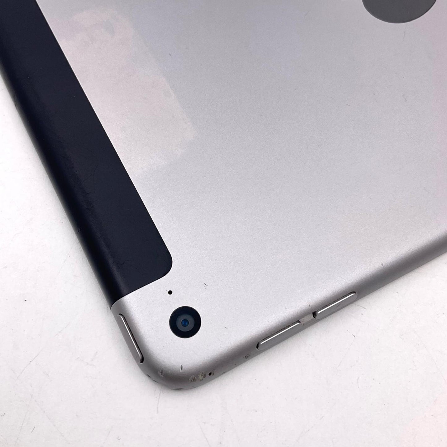 【最速発送】Apple iPad iPad mini 4 Wi-Fi + Cellular 32GB Space Gray softbank 白ロム【難有】