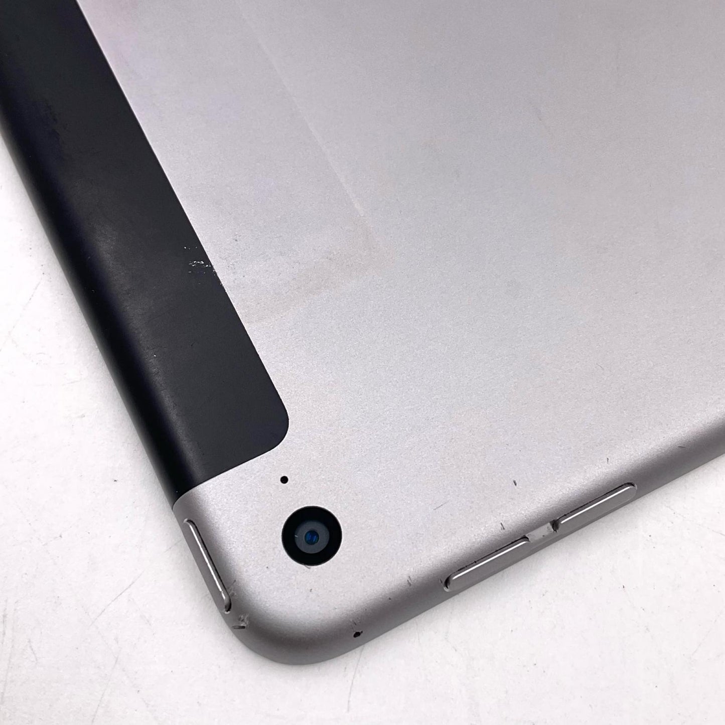 【最速発送】Apple iPad iPad mini 4 Wi-Fi + Cellular 32GB Space Gray softbank 白ロム【難有】