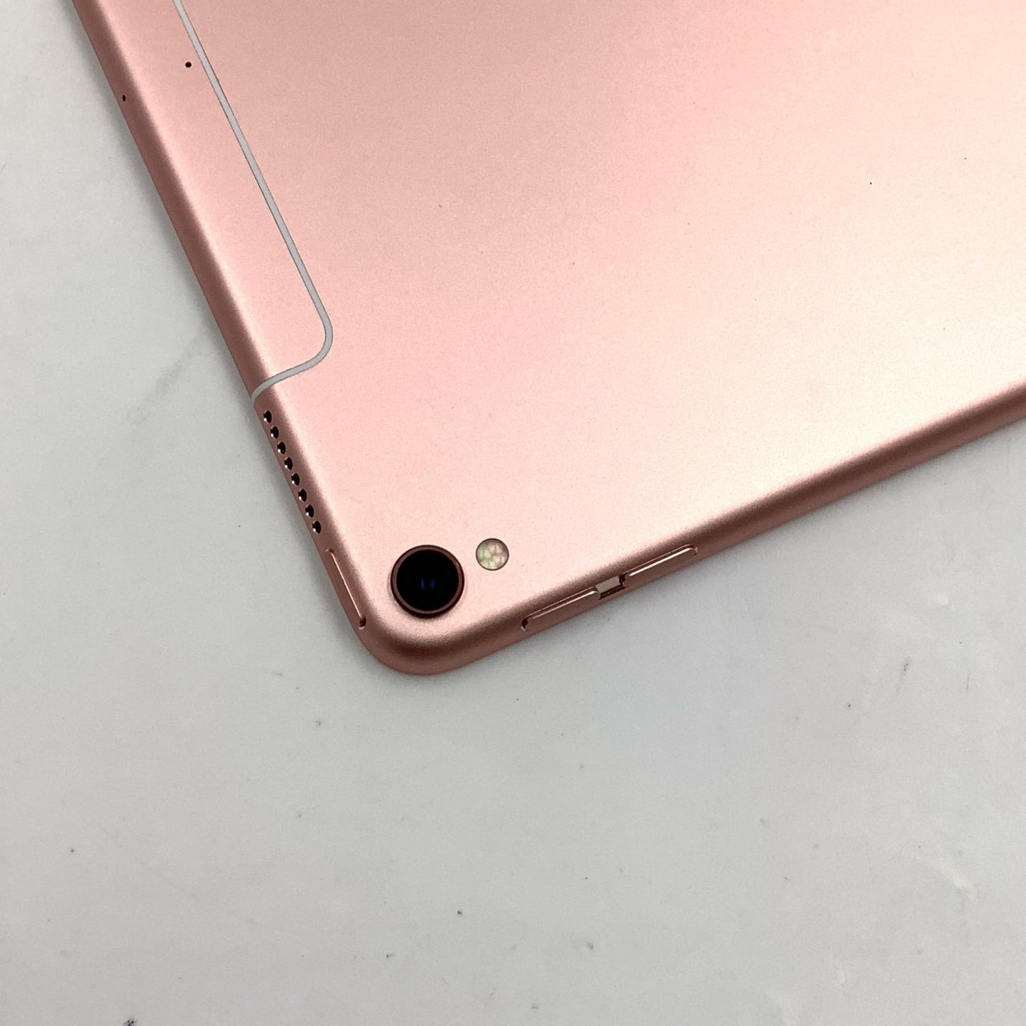 【最速発送】Apple iPad iPad Pro 10.5インチ Wi-Fi + Cellular 64GB Rose Gold softbank 白ロム【難有】
