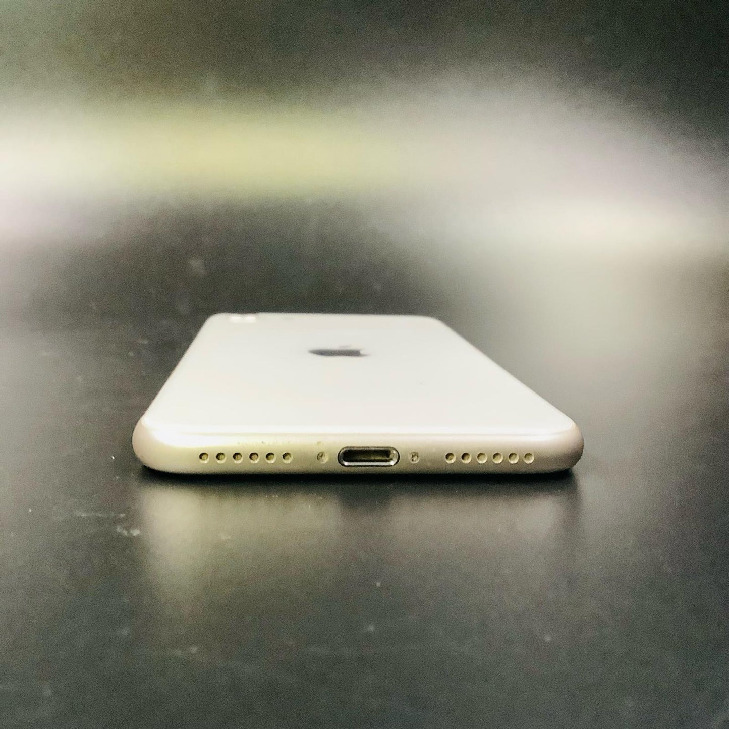 【全額返金保証】【最速発送】Apple iPhone iPhone SE (第3世代) 64GB Starlight au SIMフリー 白ロム 動作確認済 86%