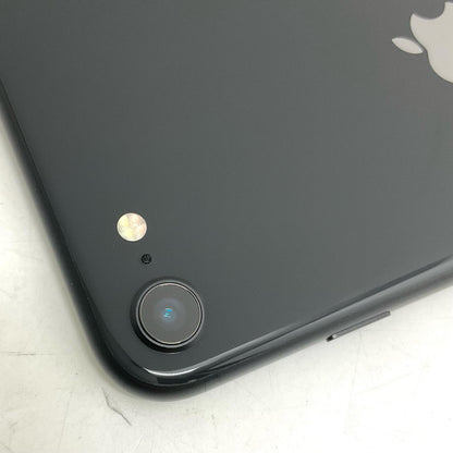 【全額返金保証】【最速発送】Apple iPhone iPhone SE（第2世代） 64GB ブラック au 白ロム 動作確認済 87%