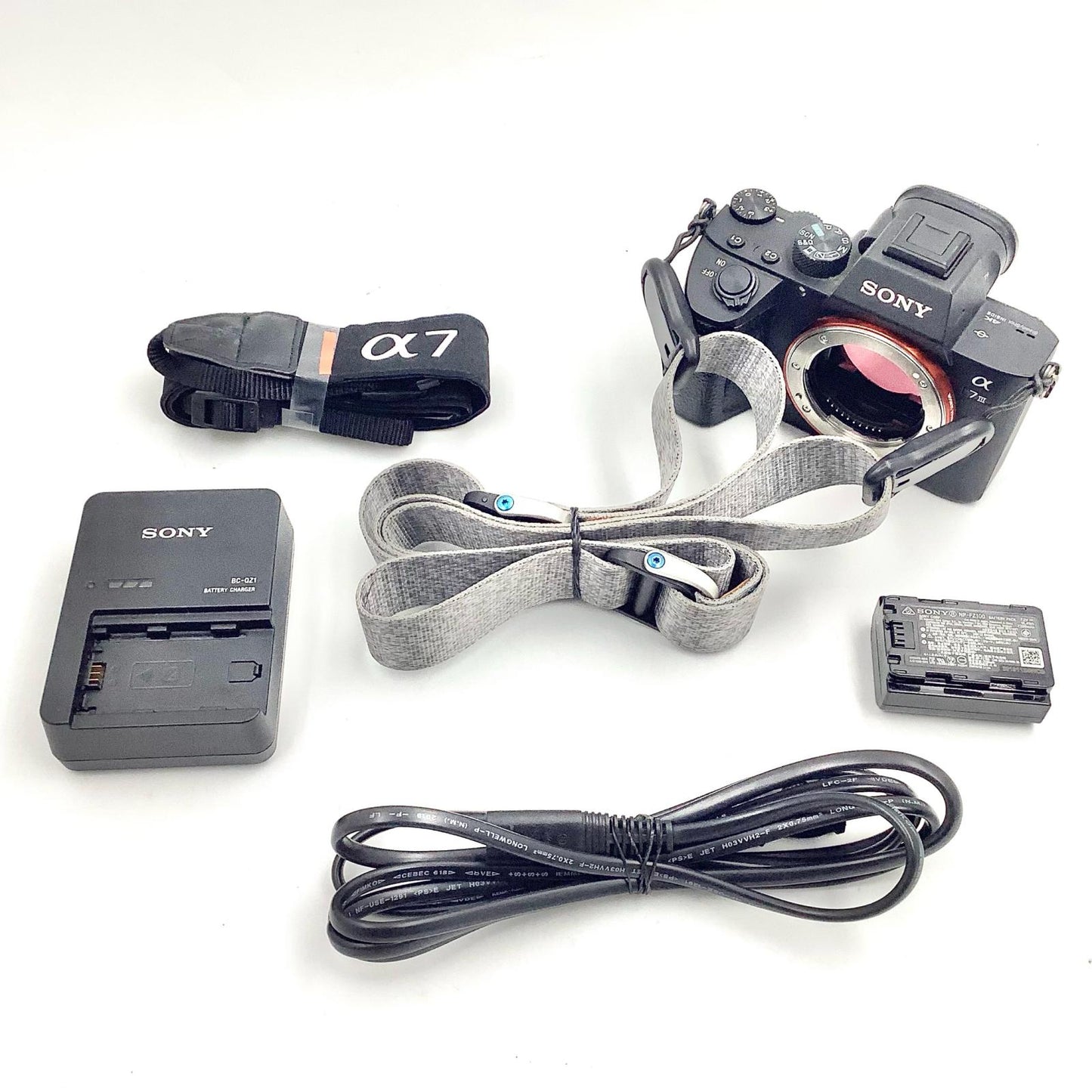 【全額返金保証】【最速発送】Sony デジタル一眼 α7 III ILCE-7M3 ボディ 動作確認済