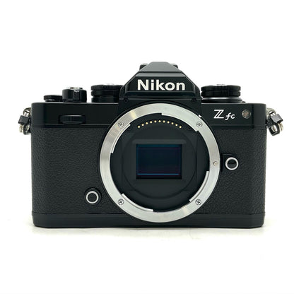 【全額返金保証】【最速発送】Nikon デジタル一眼 Z fc 16-50 VR レンズキット [ブラック] 美品 動作確認済