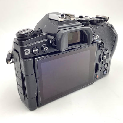 【全額返金保証】【最速発送】OLYMPUS デジタル一眼 OM-D E-M1 Mark III ボディ ブラック 美品 動作確認済