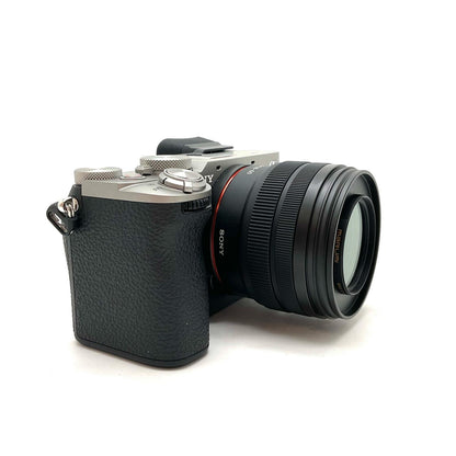 【全額返金保証】【最速発送】Sony デジタル一眼 α7C II ILCE-7CM2L ズームレンズキット [シルバー] 美品 動作確認済