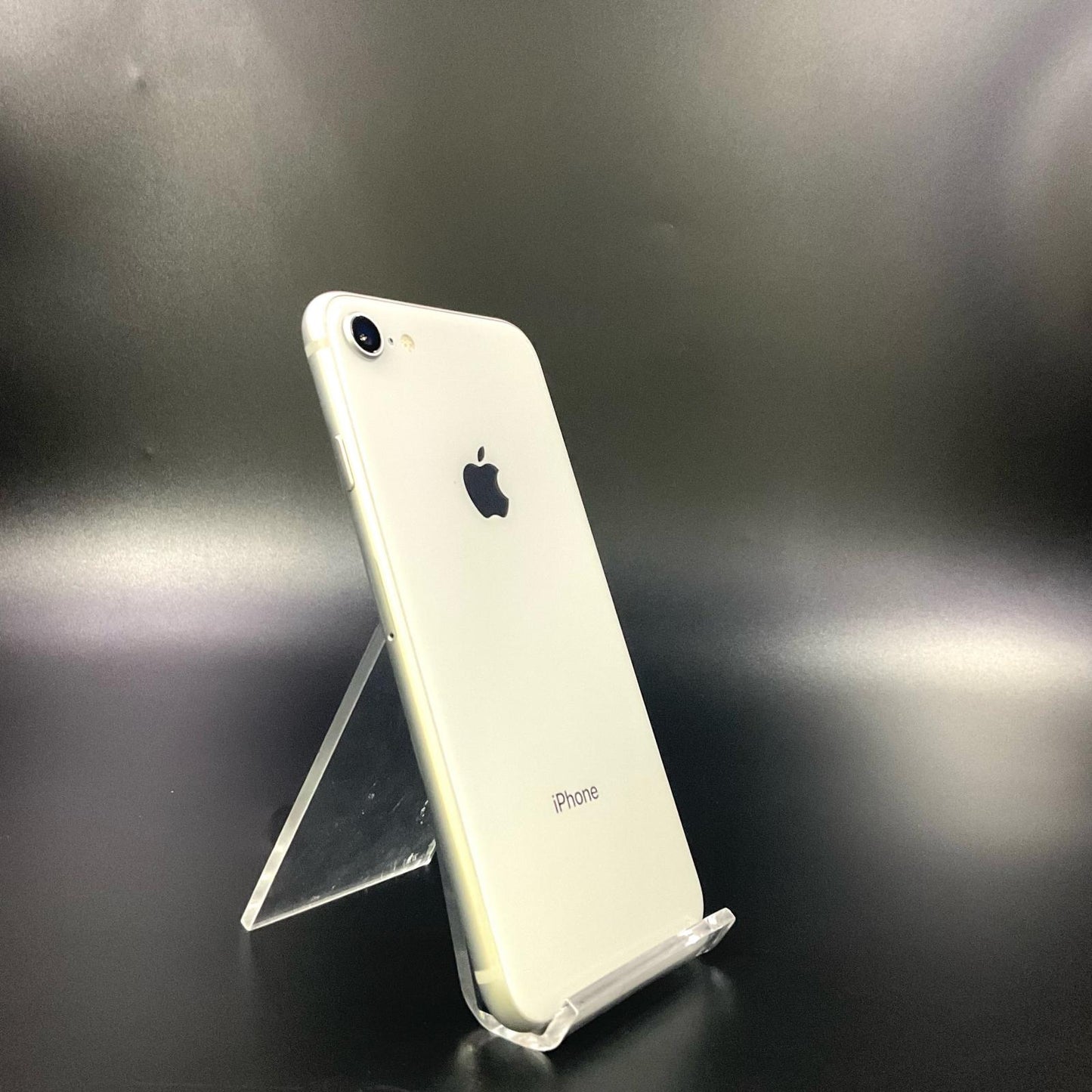 【全額返金保証】【最速発送】Apple iPhone iPhone 8 64GB シルバー au 白ロム 美品 動作確認済 96%