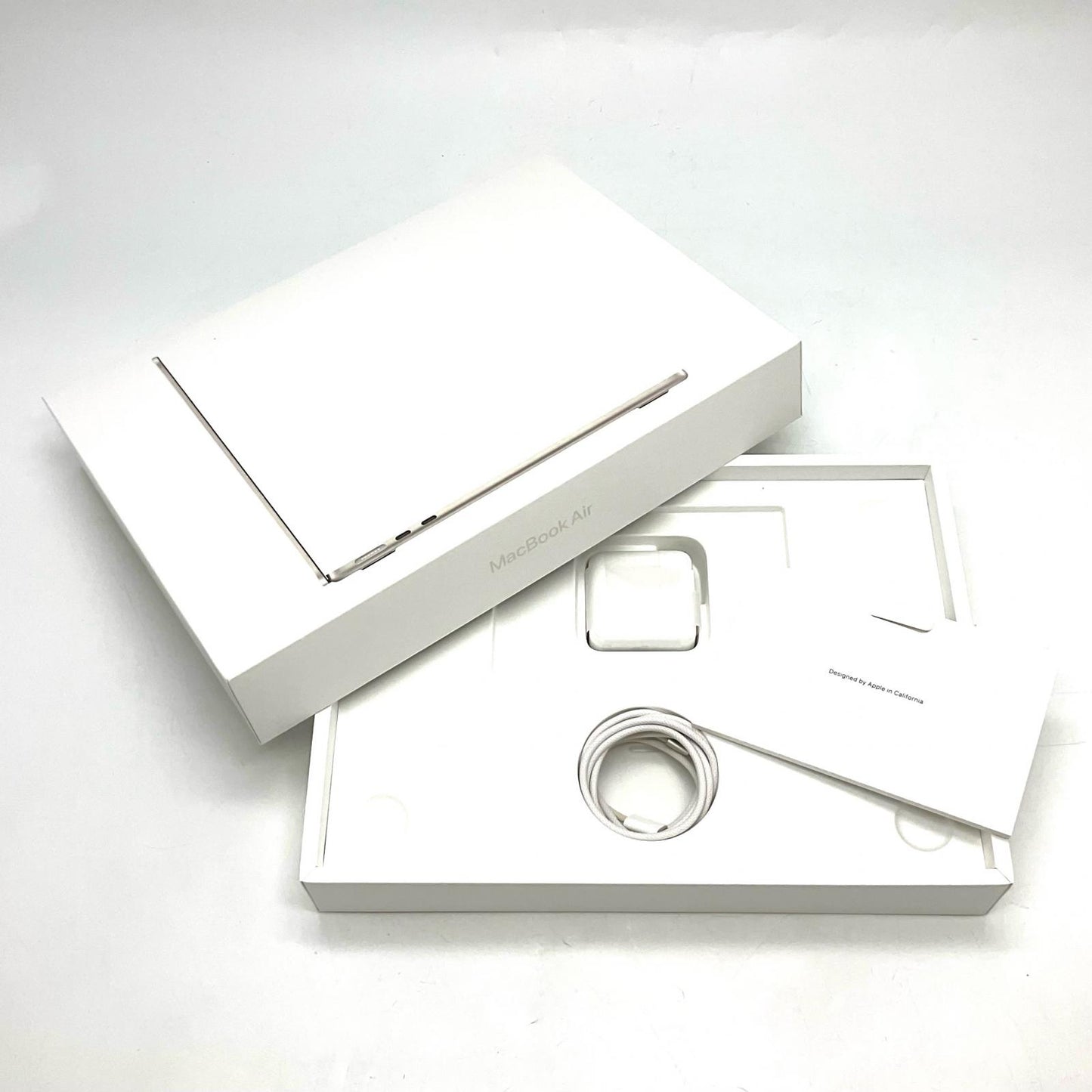 【全額返金保証】【最速発送】Apple MacBook Air 13インチ 2022 Apple M2 8GB 256GB スターライト 100% 超美品 動作確認済