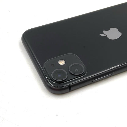 【全額返金保証】【最速発送】Apple iPhone iPhone 11 128GB ブラック docomo 白ロム 動作確認済 72%