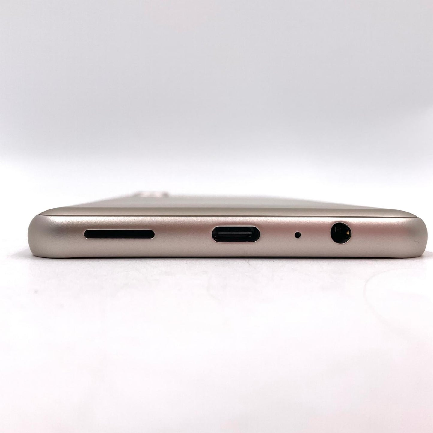 【全額返金保証】【最速発送】富士通 arrows We2 Plus M06 256GB シャンパンシルバー 楽天モバイル SIMフリー ASMC06004 白ロム 超美品 動作確認済