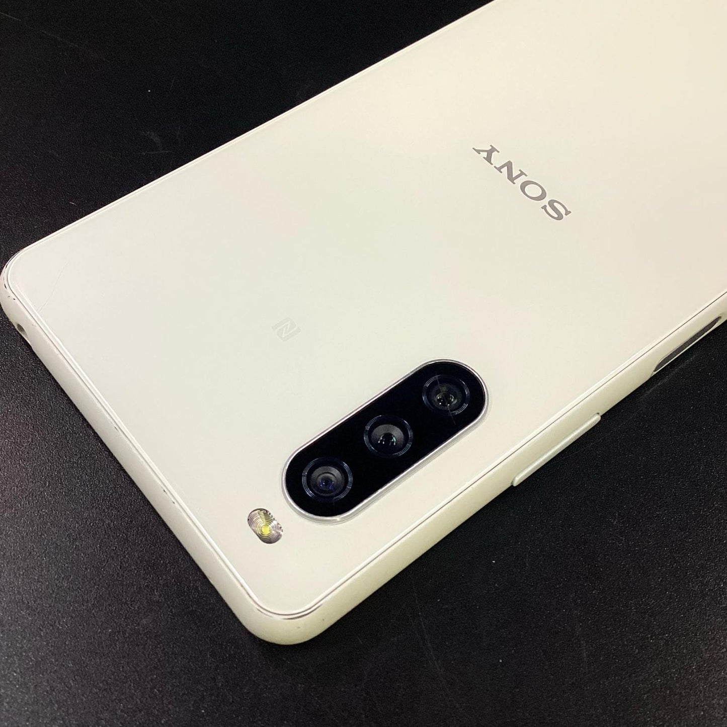 【最速発送】Sony Xperia 10 III 128GB ホワイト Y!mobile SIMフリー A102SO 白ロム【難有】