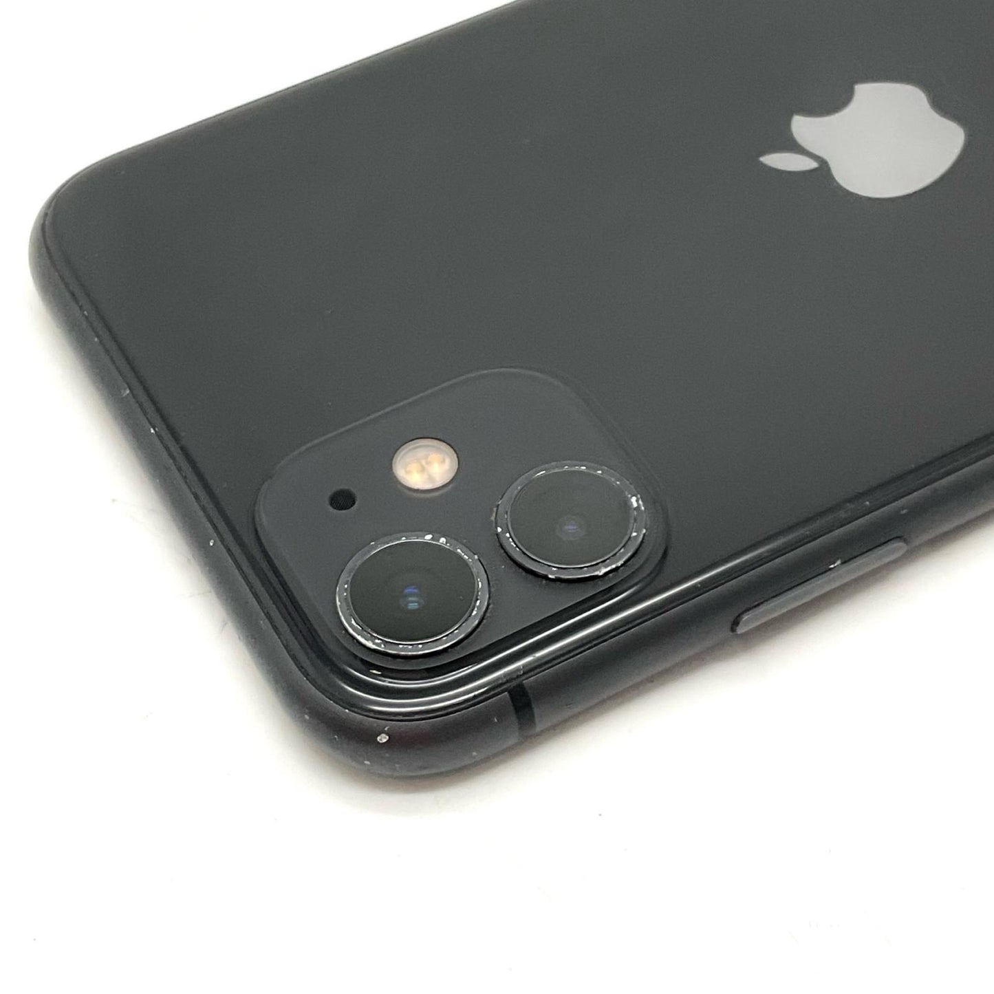 【最速発送】Apple iPhone iPhone 11 64GB ブラック au 白ロム【難有】 96%