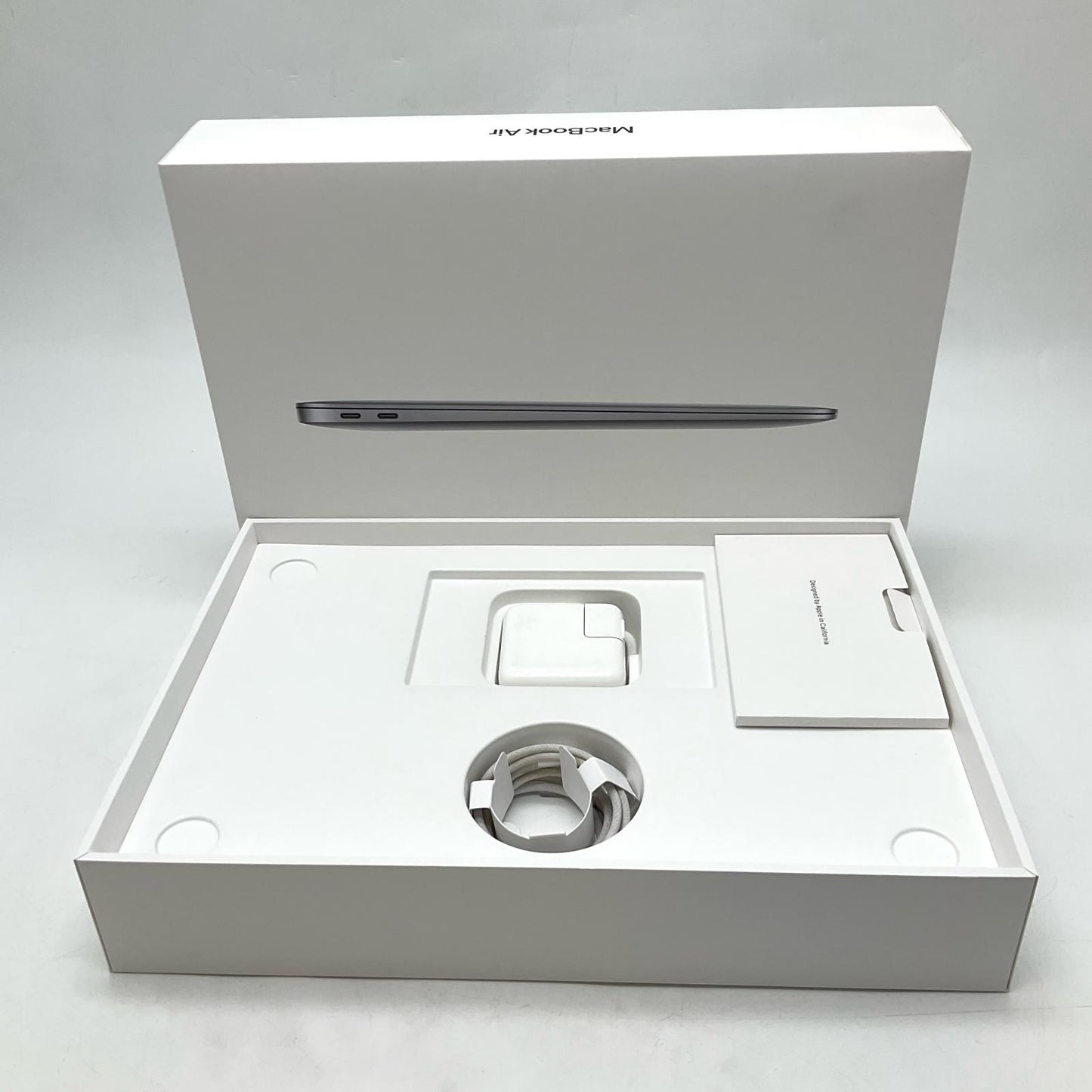 【全額返金保証】【最速発送】Apple MacBook Air 13.3インチ 2020 M1 8コア 8GB 256GB スペースグレイ 100% 美品 動作確認済