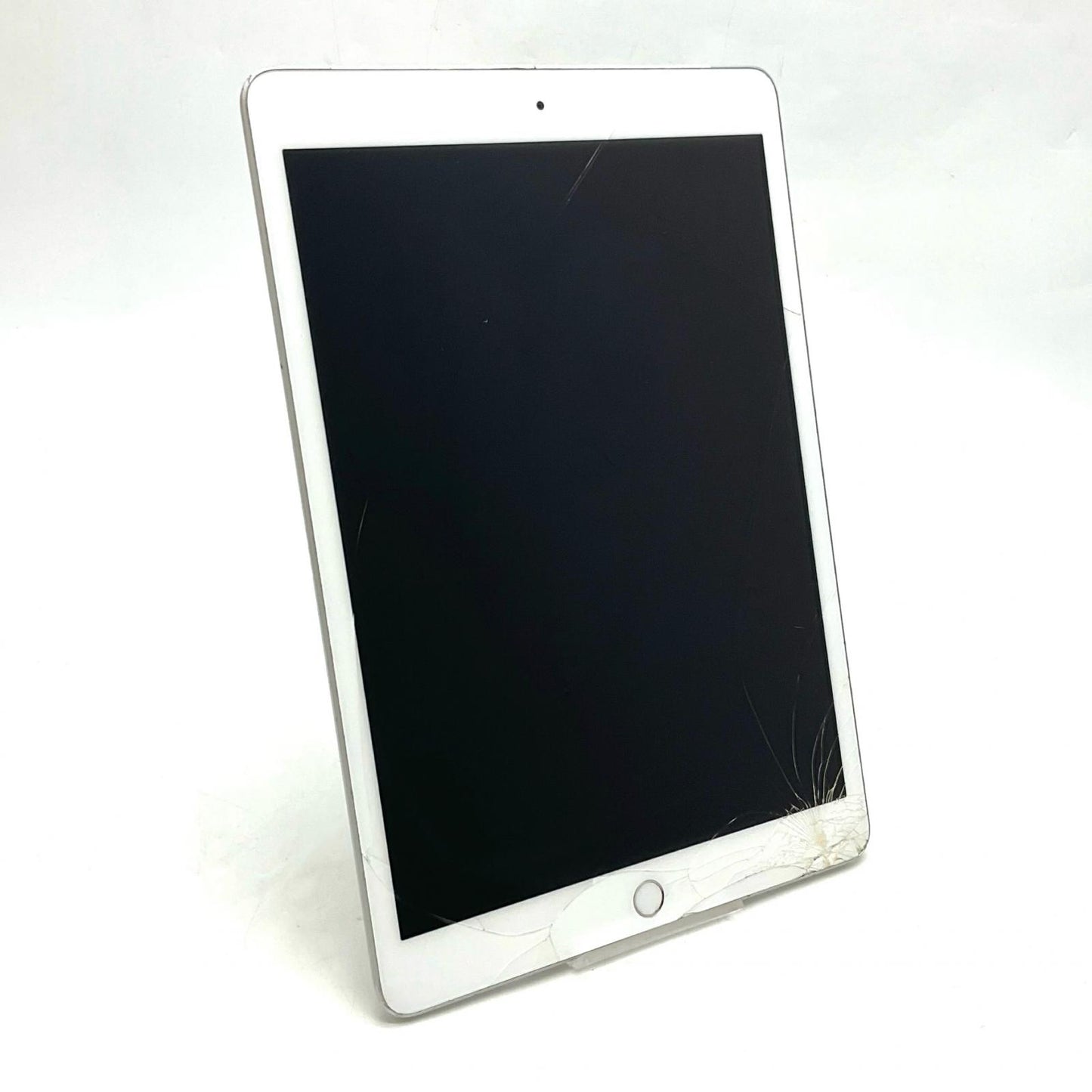 【最速発送】Apple iPad iPad 10.2インチ 第7世代 32GB シルバー WiFi+Cellular au 白ロム【難有】