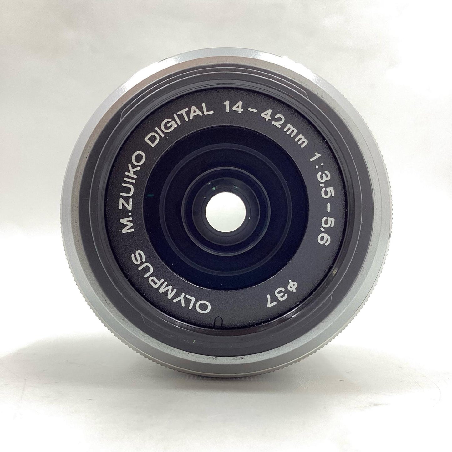 【全額返金保証】【最速発送】OLYMPUS M.ZUIKO DIGITAL 14-42mm F3.5-5.6 II R [シルバー] 美品 動作確認済