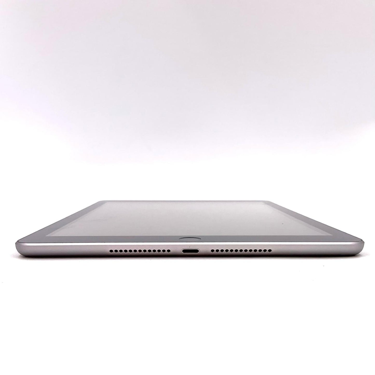【全額返金保証】【最速発送】Apple iPad iPad 9.7インチ 第6世代 32GB スペースグレイ Wi-Fi 美品 動作確認済