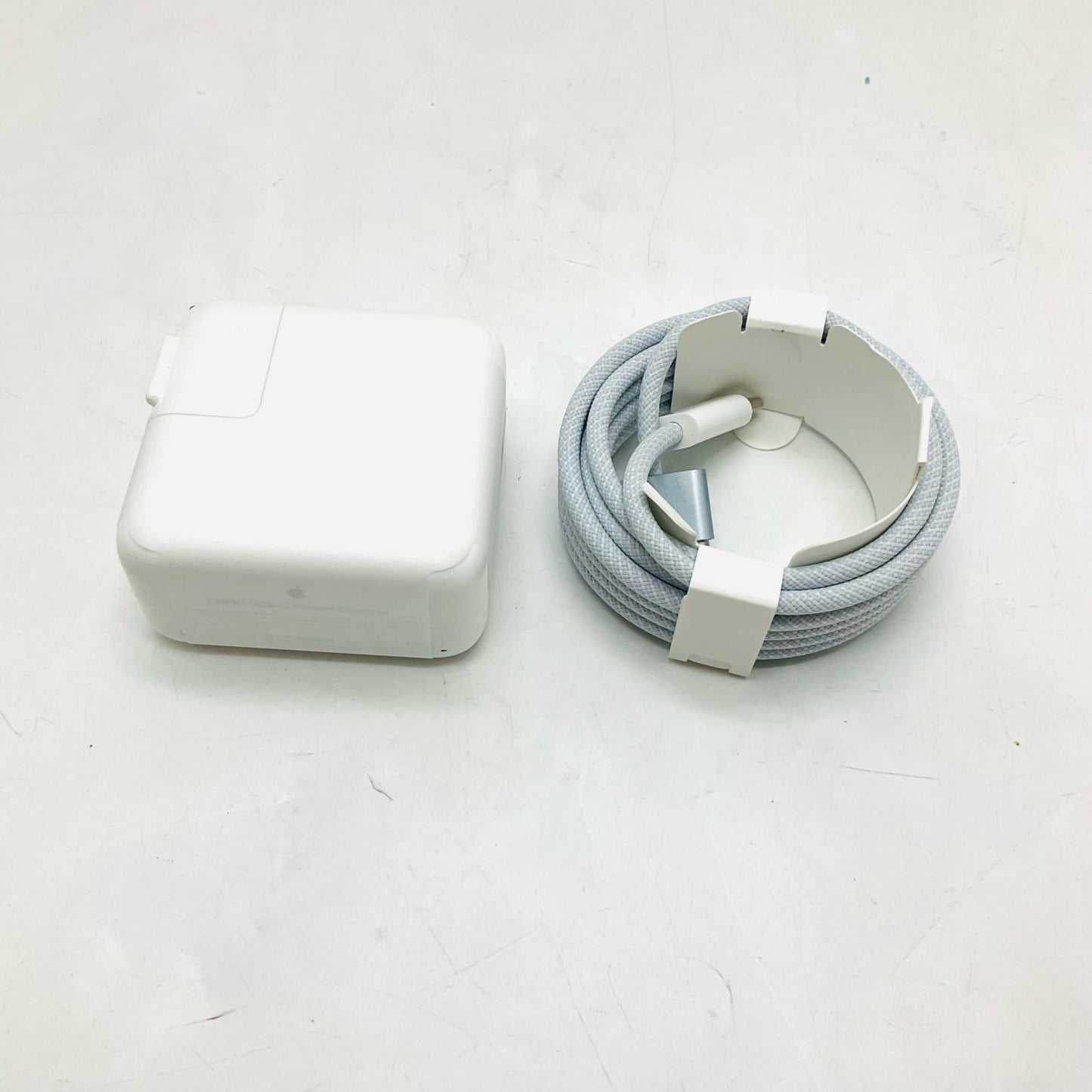 【全額返金保証】【最速発送】Apple MacBook Air 13.6インチ 2022 Apple M2 8GB 256GB シルバー 99% 動作確認済