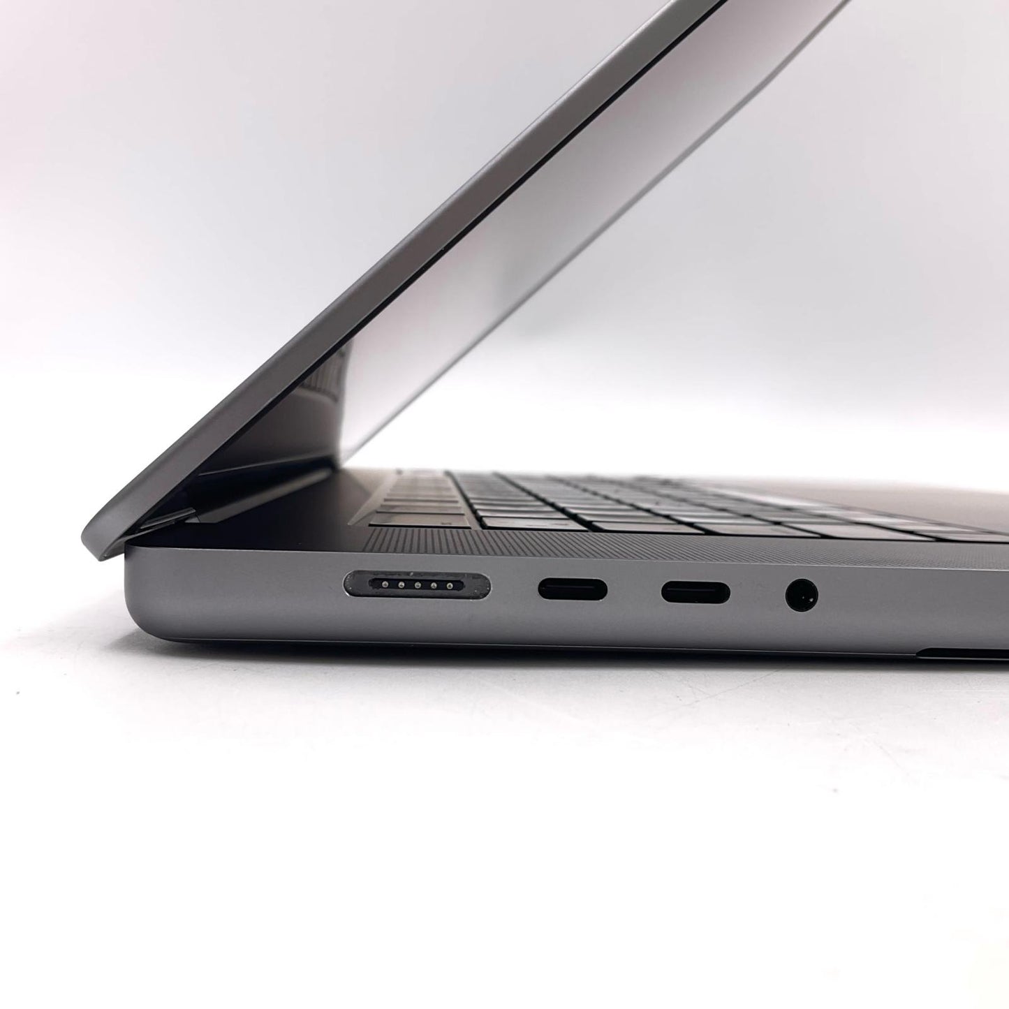 【全額返金保証】【最速発送】Apple MacBook Pro 16インチ 2023 Apple M2 16GB 1TB スペースグレイ 88% 美品 動作確認済