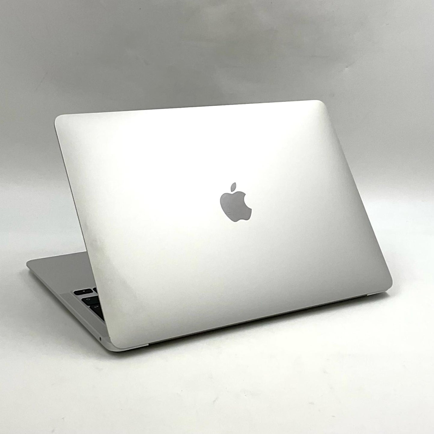 【全額返金保証】【最速発送】Apple MacBook Air 13インチ 2020 Apple M1 16GB 256GB シルバー 90% 美品 動作確認済