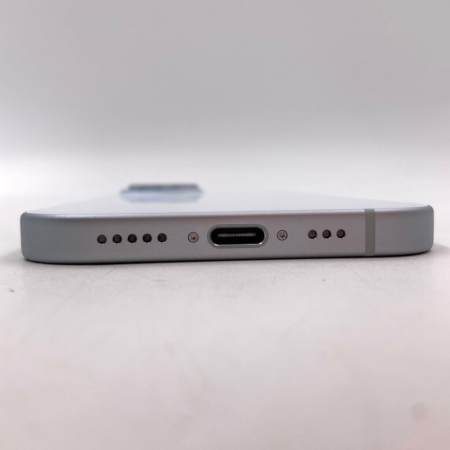 【全額返金保証】【最速発送】Apple iPhone iPhone 15 128GB ブルー au 美品 動作確認済 82%