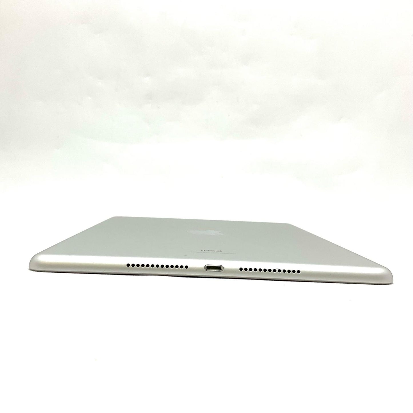 【全額返金保証】【最速発送】Apple iPad iPad 10.2インチ 第9世代 256GB シルバー Wi-Fi 動作確認済