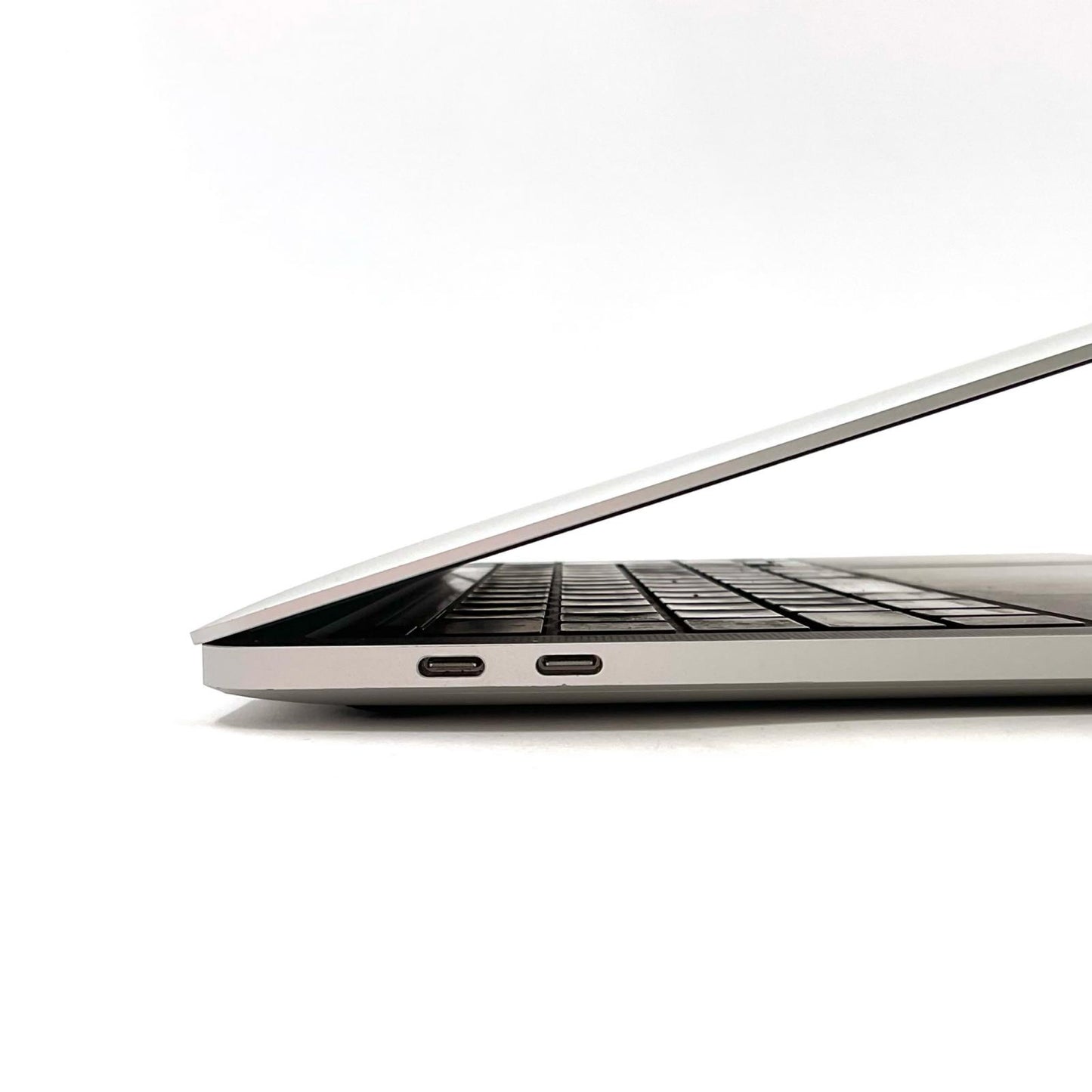 【全額返金保証】【最速発送】Apple MacBook Pro 13インチ 2022 Apple M2 8GB 512GB シルバー 86% 美品 動作確認済
