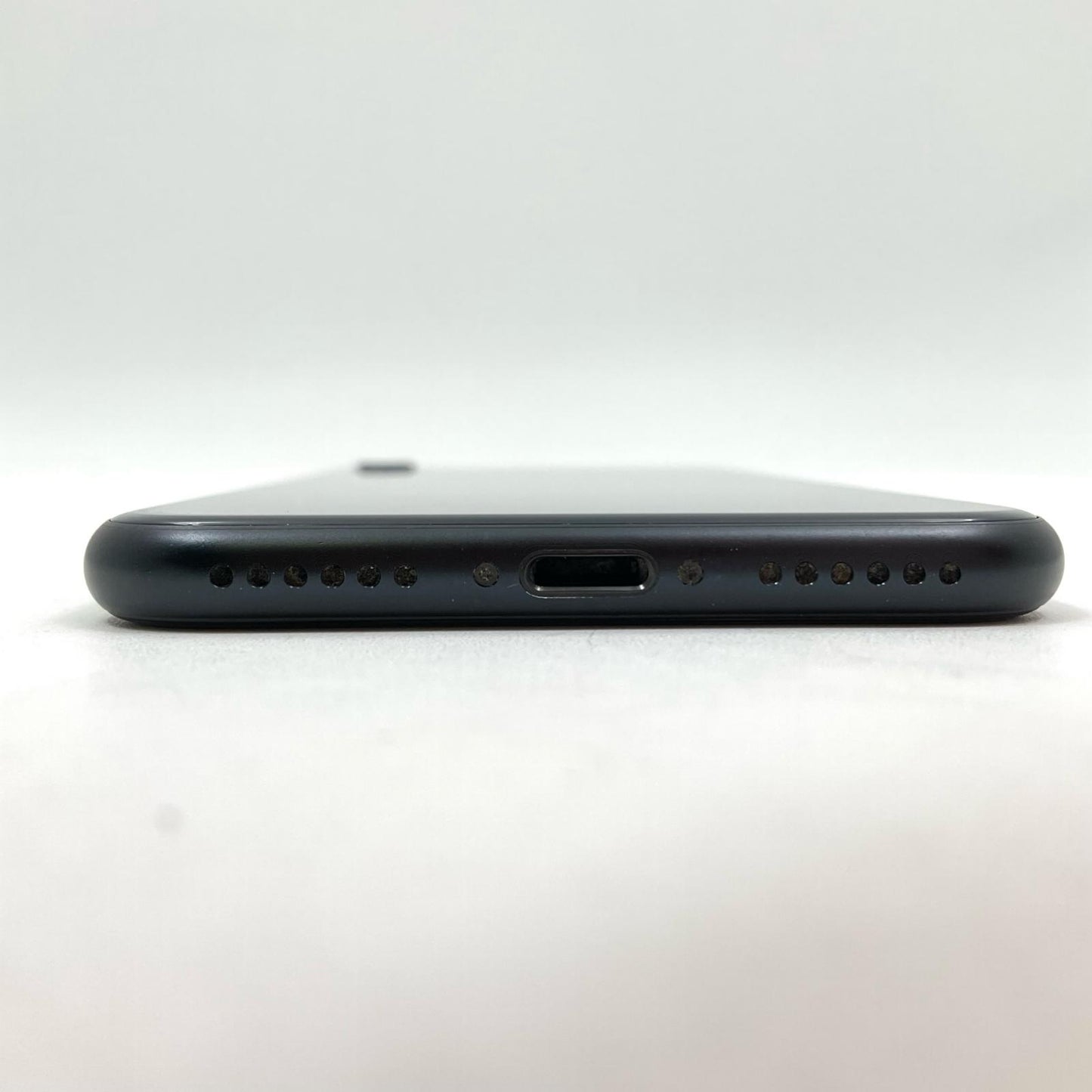 【全額返金保証】【最速発送】Apple iPhone iPhone SE（第3世代） 128GB ミッドナイト SIMフリー 動作確認済 86%