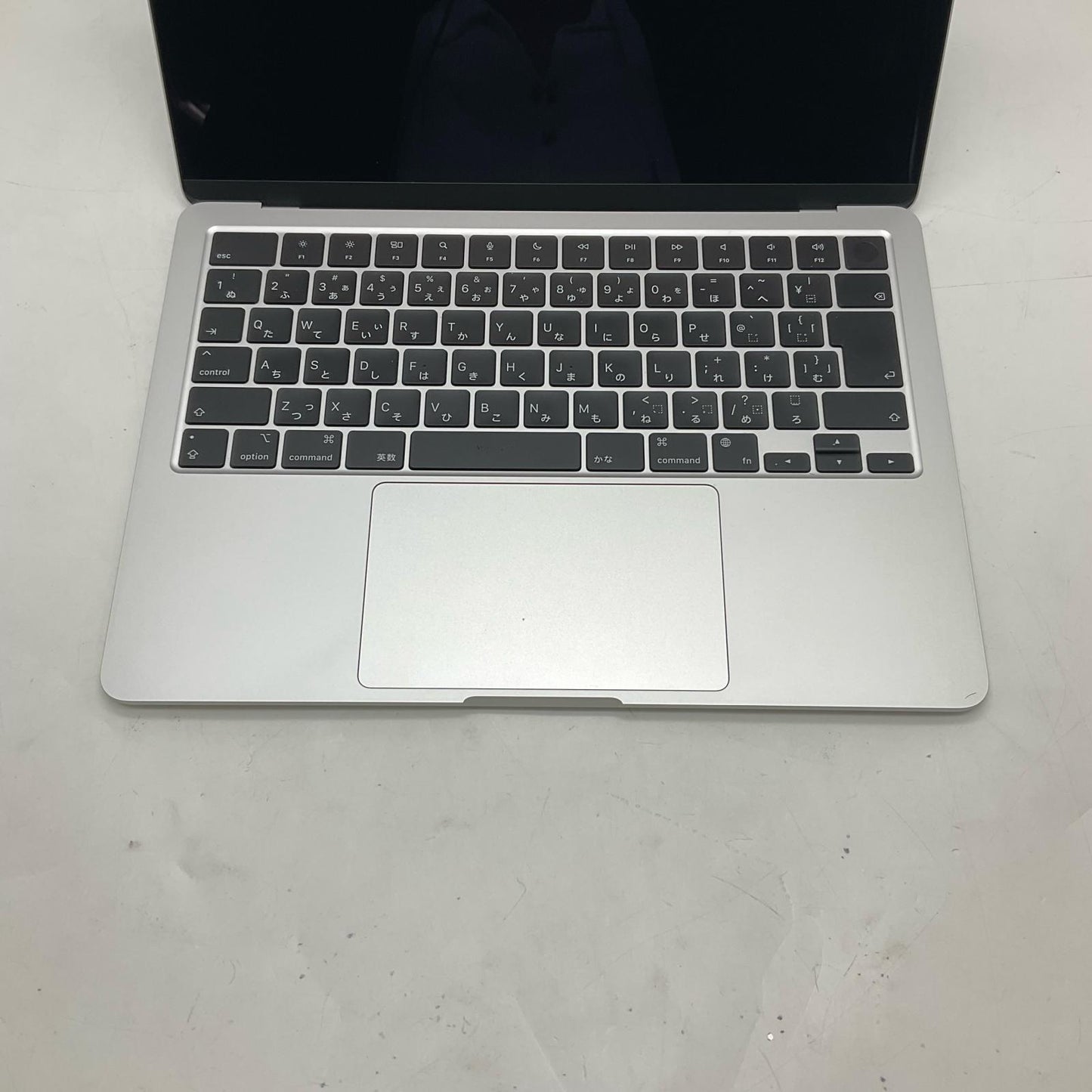 【全額返金保証】【最速発送】Apple MacBook Air 13.6インチ 2022 M2 8コア 16GB 256GB シルバー 98% 美品 動作確認済