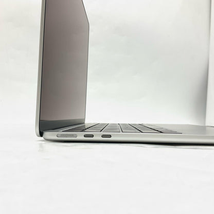 【全額返金保証】【最速発送】Apple MacBook Air 13.6インチ 2022 M2 8コア 16GB 256GB シルバー 98% 美品 動作確認済