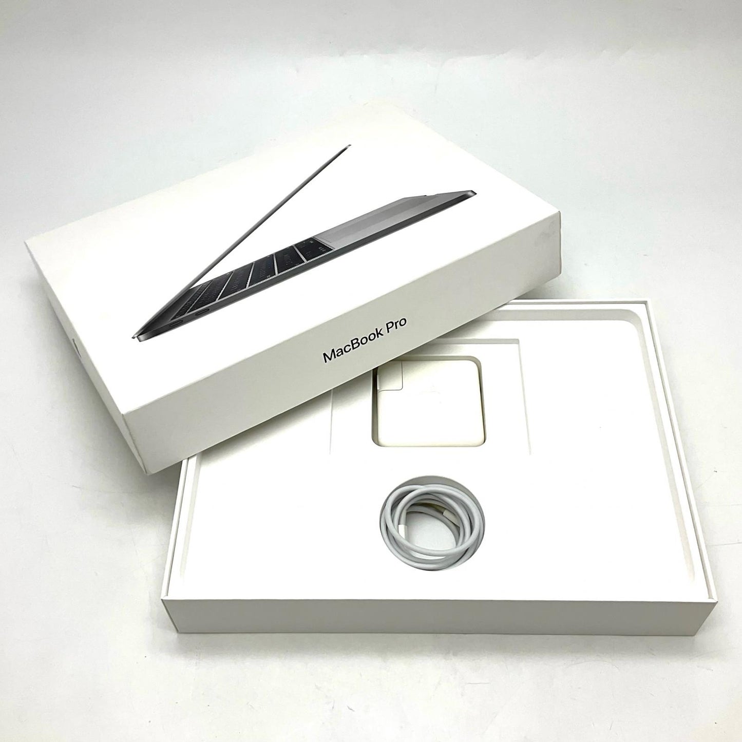 【全額返金保証】【最速発送】Apple MacBook Pro 13.3インチ 2017 2.3GHz デュアルコア Intel Core i5 8GB 256GB スペースグレイ 美品 動作確認済
