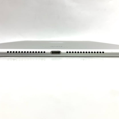【全額返金保証】【最速発送】Apple iPad Air 9.7インチ 第2世代 16GB シルバー WiFi+Cellular docomo 白ロム 動作確認済