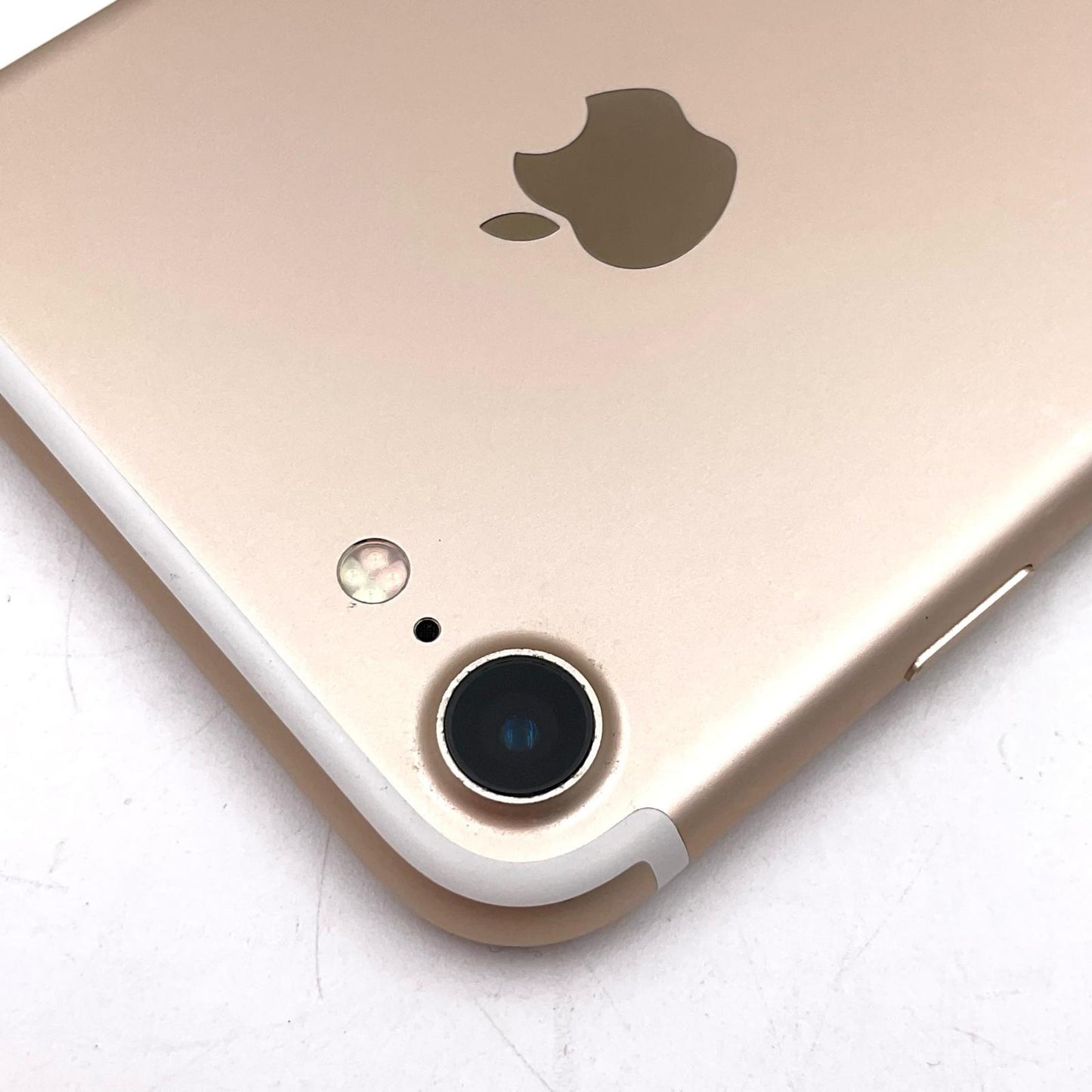 【全額返金保証】【最速発送】Apple iPhone iPhone 7 32GB ゴールド Softbank SIMフリー 白ロム 動作確認済 78%