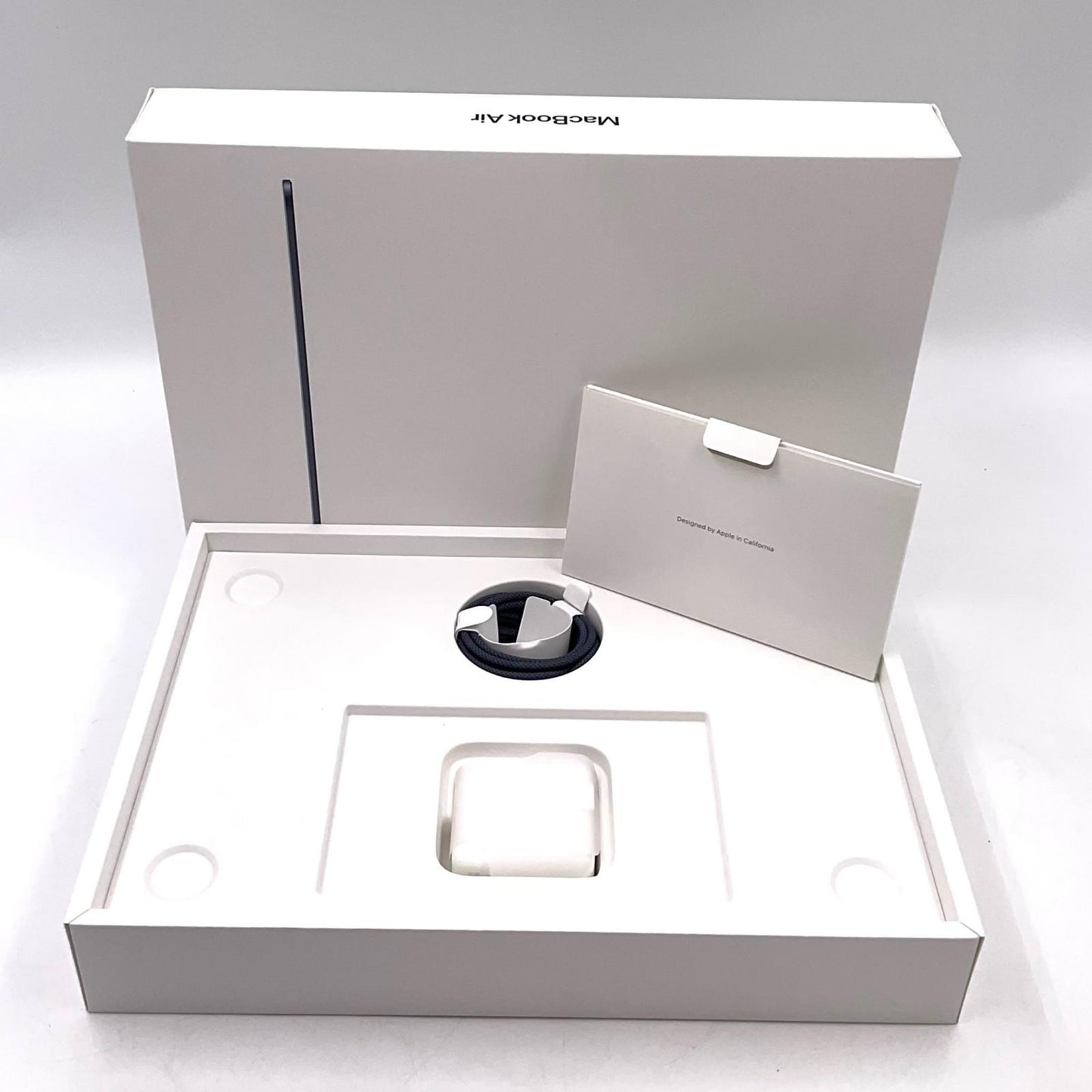 【全額返金保証】【最速発送】Apple MacBook Air 13インチ 2022 Apple M2 8GB 256GB ミッドナイト 100% 美品 動作確認済