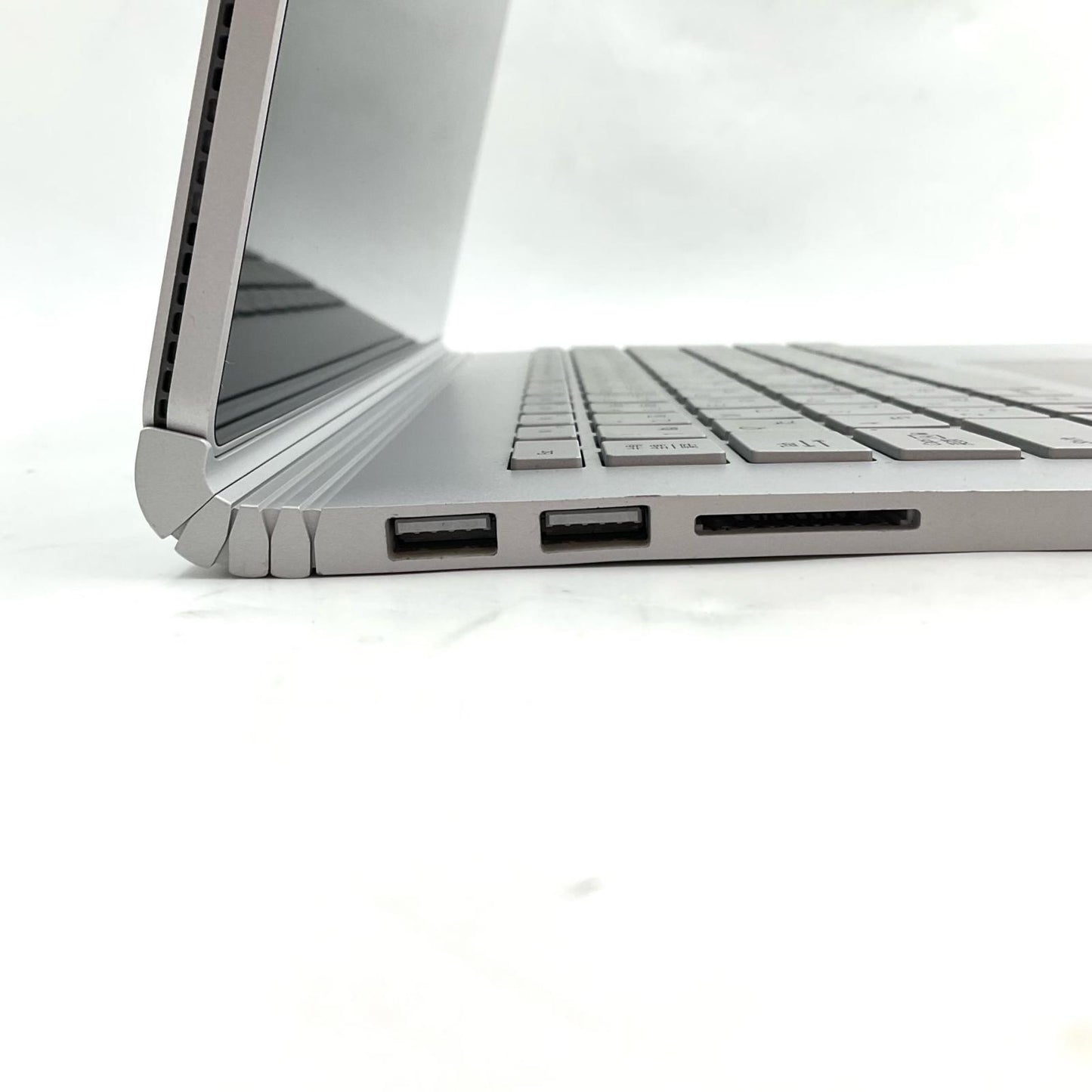 【最速発送】Microsoft Surface Book 2 Intel(R) Core(TM) i5-8350U CPU @1.70GHz 8GB M.2 SSD 256GB 78.4%【難有】
