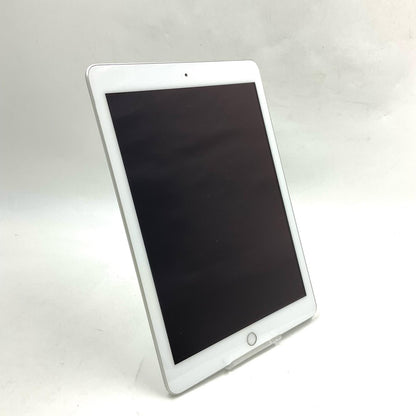 【全額返金保証】【最速発送】Apple iPad iPad 9.7インチ 第6世代 32GB シルバー Wi-Fi 動作確認済