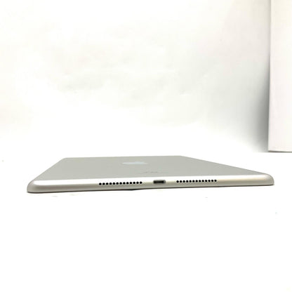 【全額返金保証】【最速発送】Apple iPad iPad 10.2インチ 第9世代 64GB シルバー Wi-Fi 美品 動作確認済