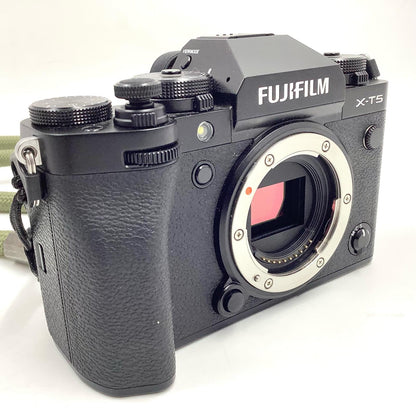 【全額返金保証】【最速発送】FUJIFILM デジタル一眼 X-T5 ボディ ブラック 美品 動作確認済
